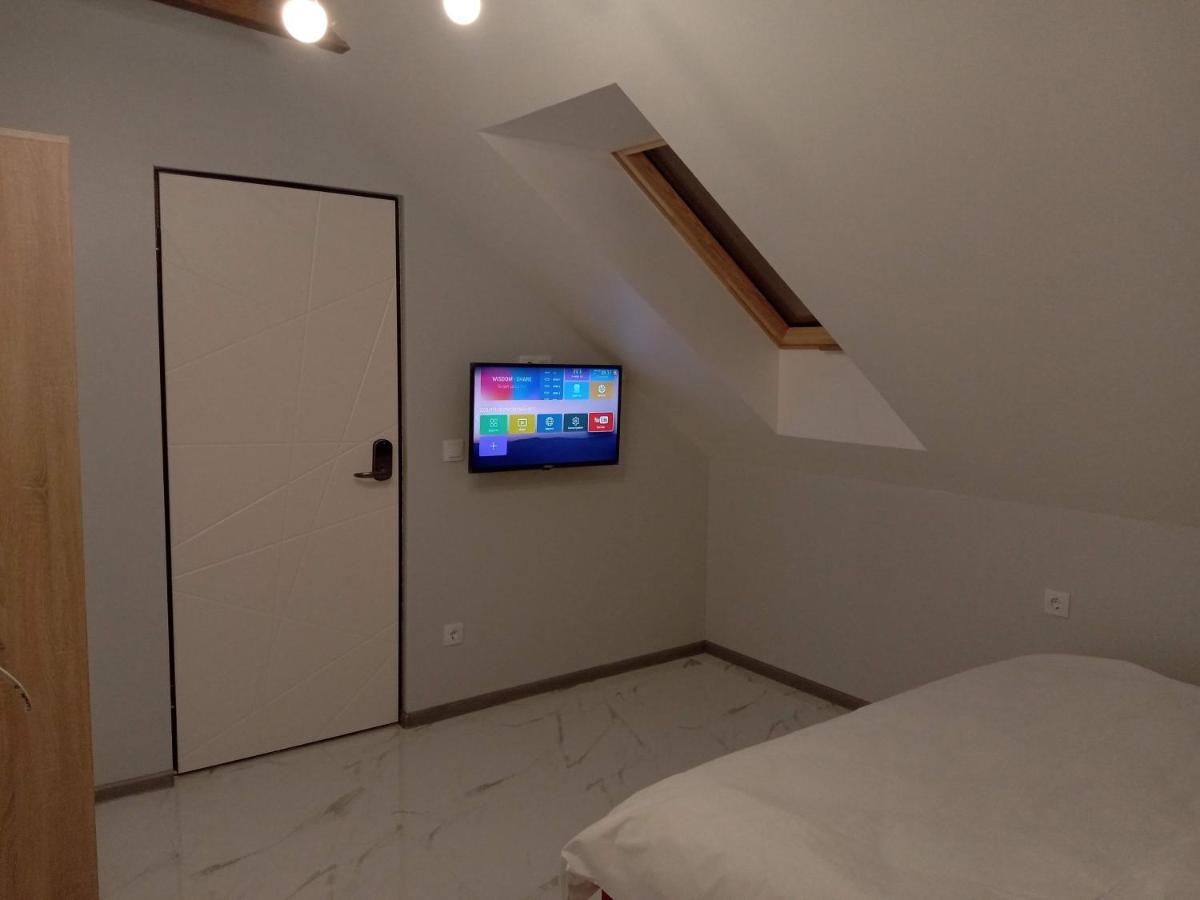 Pure Apartments Vip 5 Lviv Luaran gambar