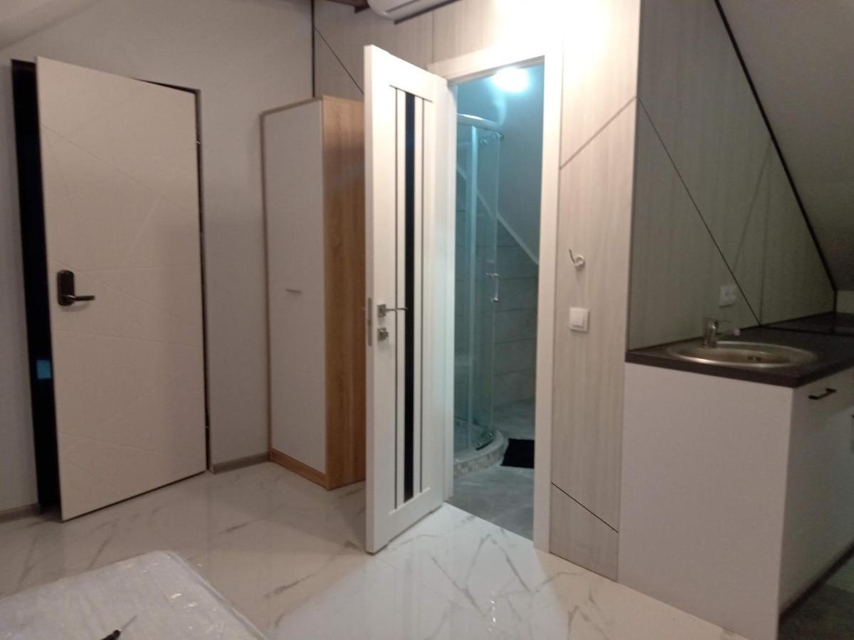 Pure Apartments Vip 5 Lviv Luaran gambar
